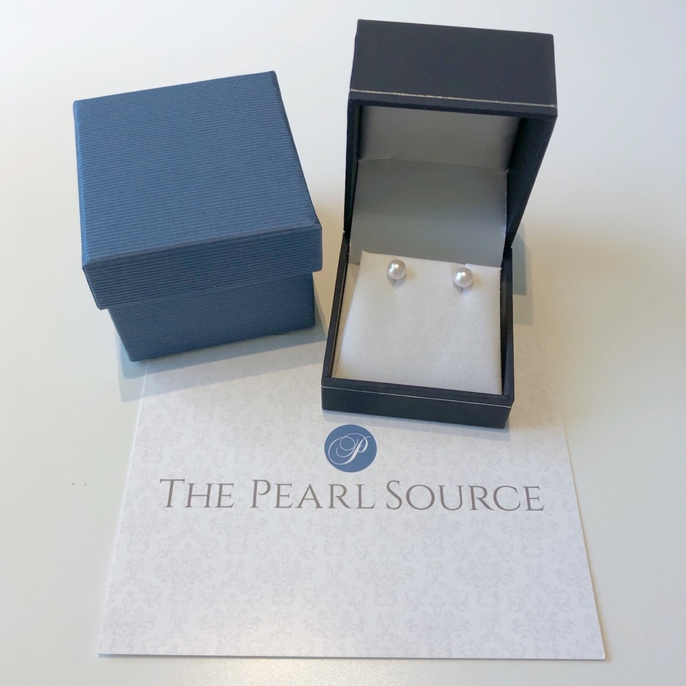 Pearl earrings